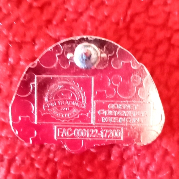 DOUG FROM UP DISNEY PIN - Picture 3 of 3
